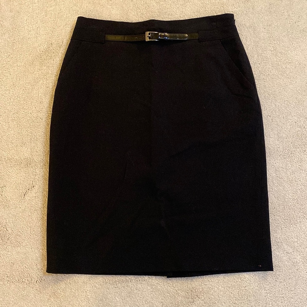 Ann Taylor black pencil skirt with belt
